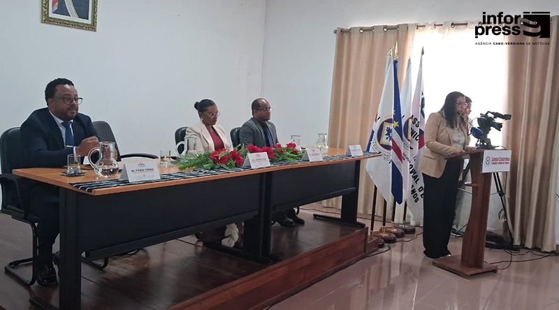 Autarcas defendem mais competências e recursos para consolidar descentralização