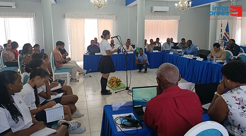 Sal: Munícipes exigem continuidade nas acções cívicas, respostas para a crise habitacional e preservação ambiental
