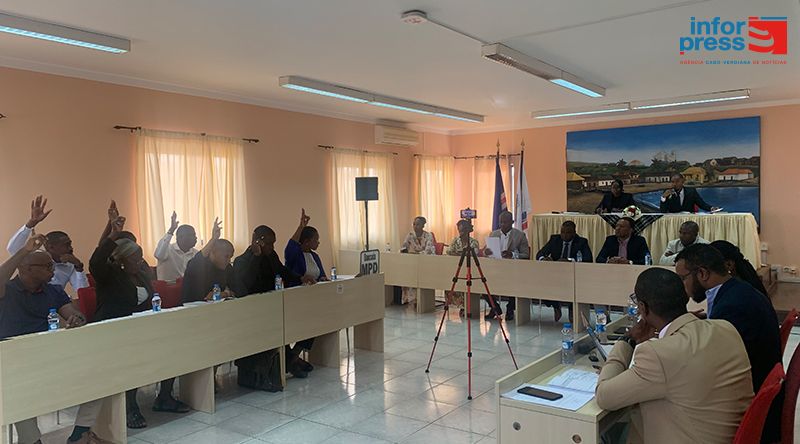 São Miguel: Assembleia Municipal aprova orçamento de mais de 570 mil contos para 2025