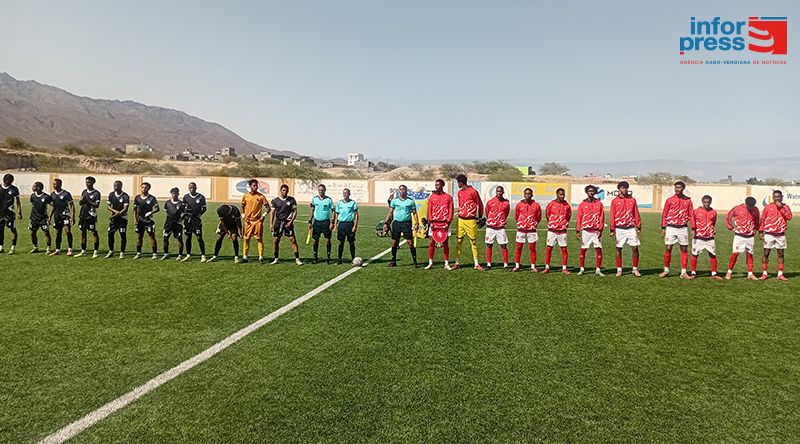 Futebol/Campeonato CV: Académica do Porto Novo e Mindelense empatam (2-2) na primeira mão das meias-finais