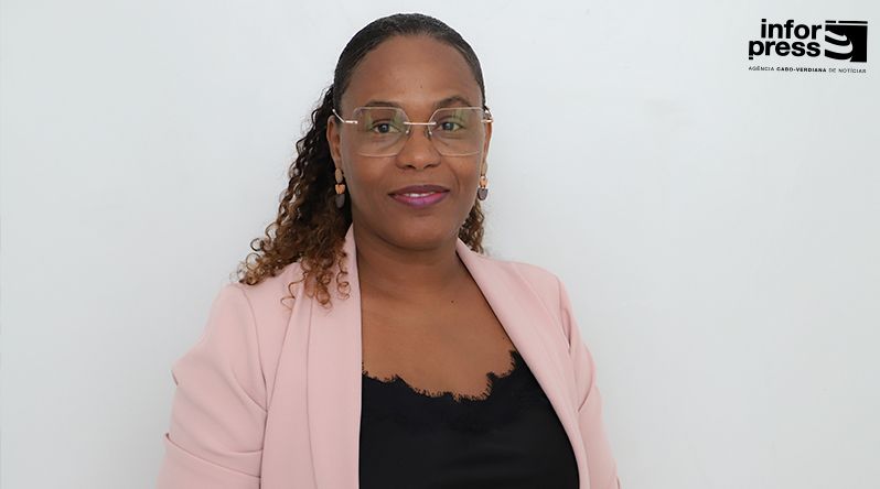 Associação pede “inclusão efectiva e reforço da língua gestual” no sistema educativo nacional