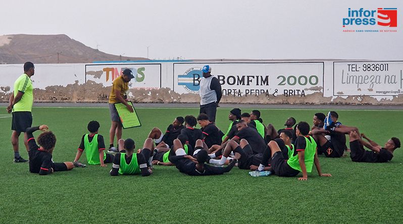 Futebol/Campeonato CV: Treinador do África Show quer pontuar na ilha Brava para voltar a zona de qualificação