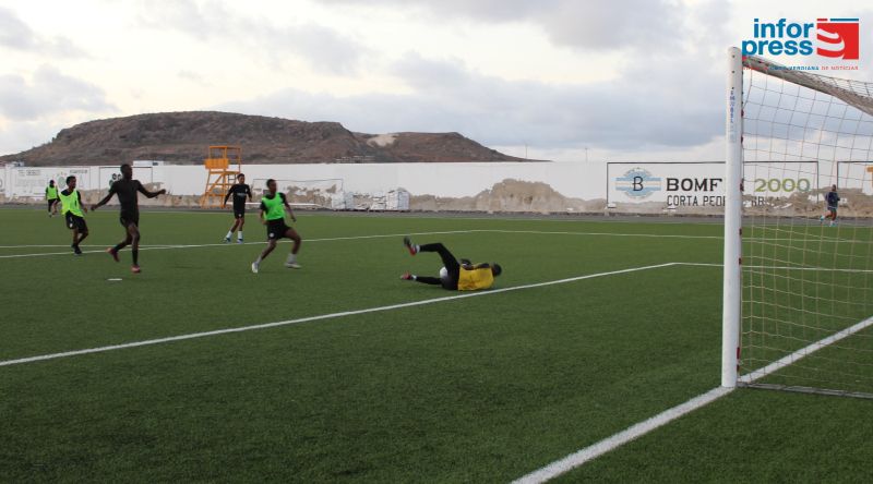 Futebol/Campeoanto CV: África Show estreia-se nas meias-finais da competição frente à actual campeã Palmeira
