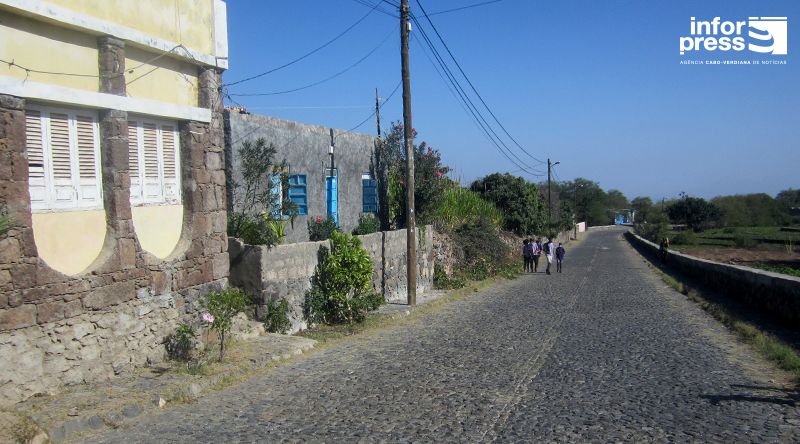 Autárquicas 2024/Porto Novo: Candidatos realizam últimos contactos antes dos comícios de fecho da campanha eleitoral       