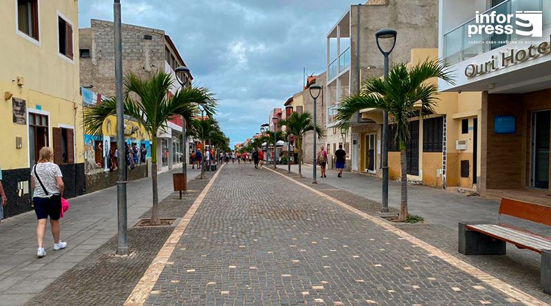 Autárquicas 2024/Sal: PAICV e MpD deslocam-se à Santa Maria para comícios de encerramento e UCID fecha campanha nos Espargos
