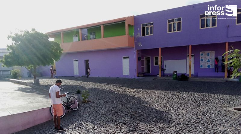 Porto Novo: Agrupamento Escolar de Alto Peixinho firma protocolo de cooperação com SYPT - Cooperativa Synergia (Portugal) 