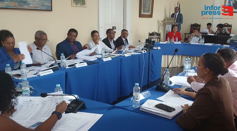 Ribeira Grande: Assembleia Municipal aprova instrumentos de gestão para 2027 orçados em 647 mil contos