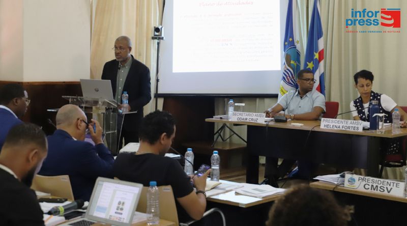 São Vicente: Assembleia Municipal aprova por unanimidade atribuição de lotes aos “Tubarões Azuis” são-vicentinos