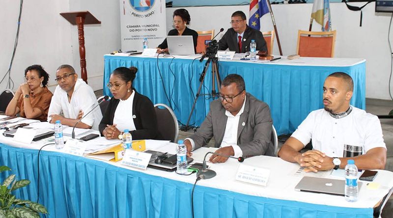 Porto Novo: Autarquia tem autorização da assembleia municipal para contrair empréstimo de 300 mil contos junto à banca