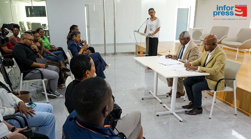 Universidade de Santiago e Academia Internacional de Socorrismo com protocolo de formação em atendimento pré-hospitalar