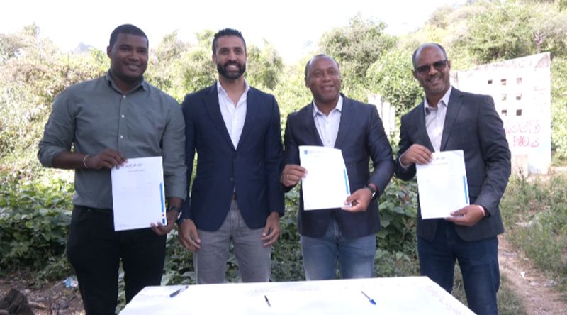 São Salvador do Mundo: Governo e câmara assinam contrato-programa para construção de placa desportiva em Pico Freire