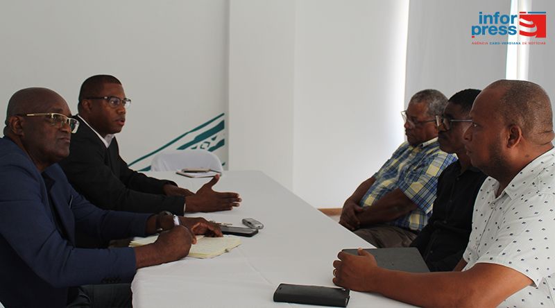 Associação de Turismo de Santiago e taxistas da Praia reforçam parceria para impulsionar o turismo na ilha
