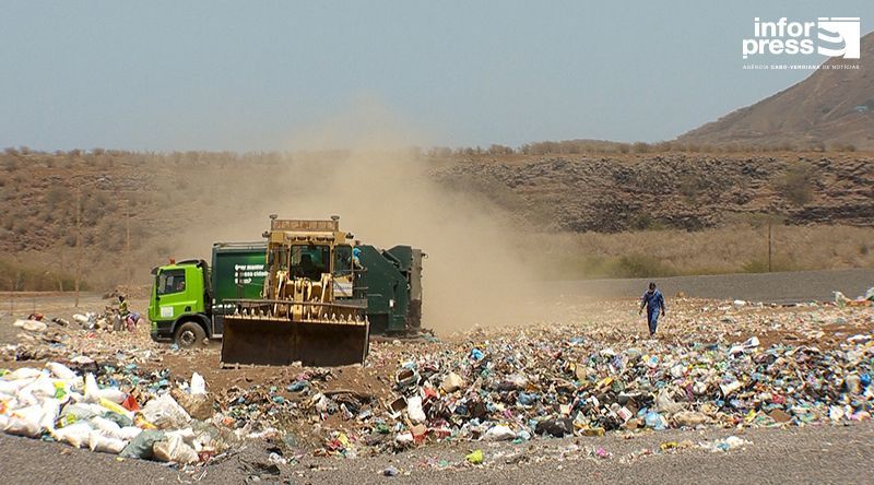 Câmara Municipal da Praia prevê melhorias no Aterro Sanitário com adopção de novas técnicas de tratamentos dos resíduos