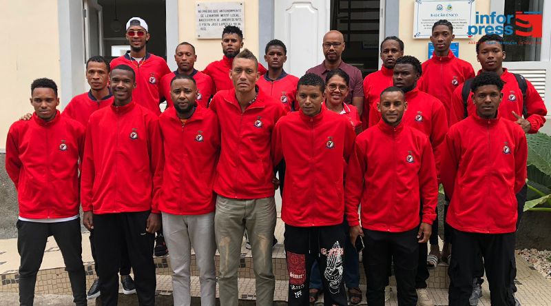 São Nicolau: Atlético recebido pela Câmara Municipal da Ribeira Brava após conquista do título regional