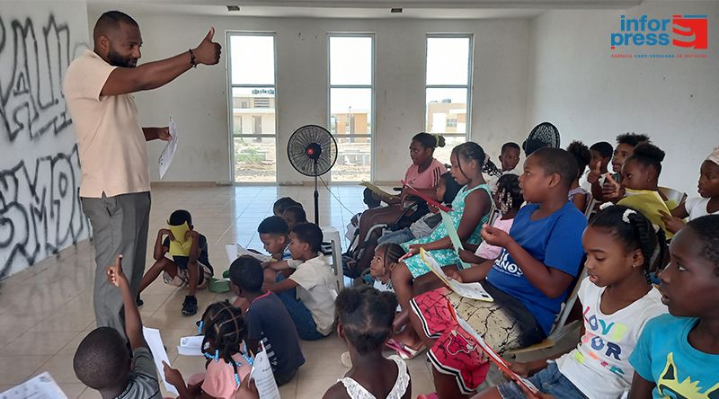 Praia: Crianças e adolescentes de Achada Limpo recebem formação inicial de Francês