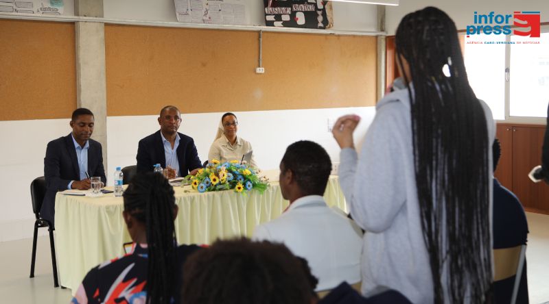 Praia: Presidente da Assembleia Nacional ministra aula magna sobre “Política, ética e religião”