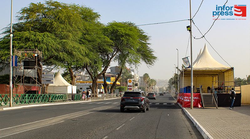 Avenida Cidade de Lisboa amanhece limpa e com trânsito normal após o Carnaval’Praia’2026