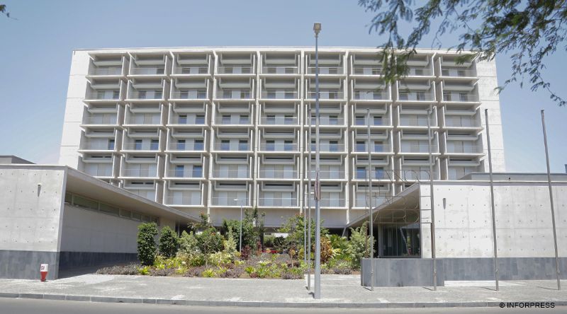 BCV mantém taxas de juro inalteradas e projecta crescimento económico moderado em 2025