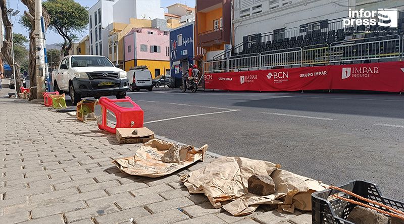 São Vicente/Carnaval: Câmara municipal vai retirar objectos que marcam lugares no percurso do desfile (c/áudio)