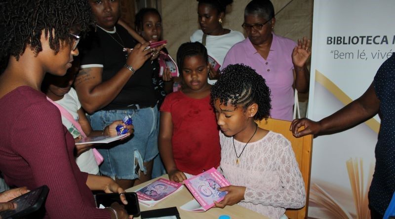 Boa Vista celebra o lançamento do livro da mais jovem autora de Cabo Verde