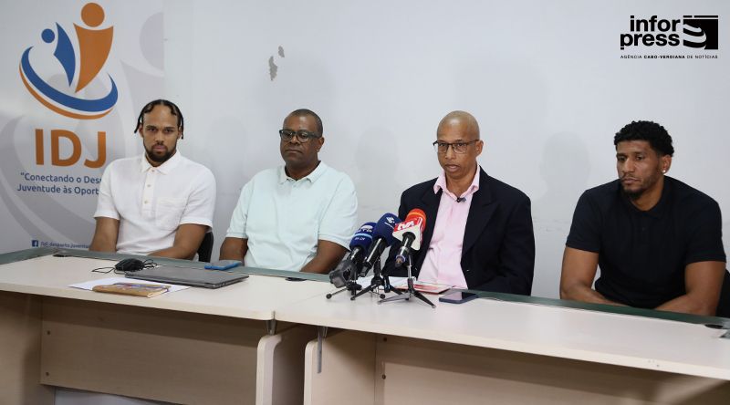 Comissão de gestão do basquetebol reconduz Mané Trovoada no cargo do seleccionador e solicita intervenção do Governo