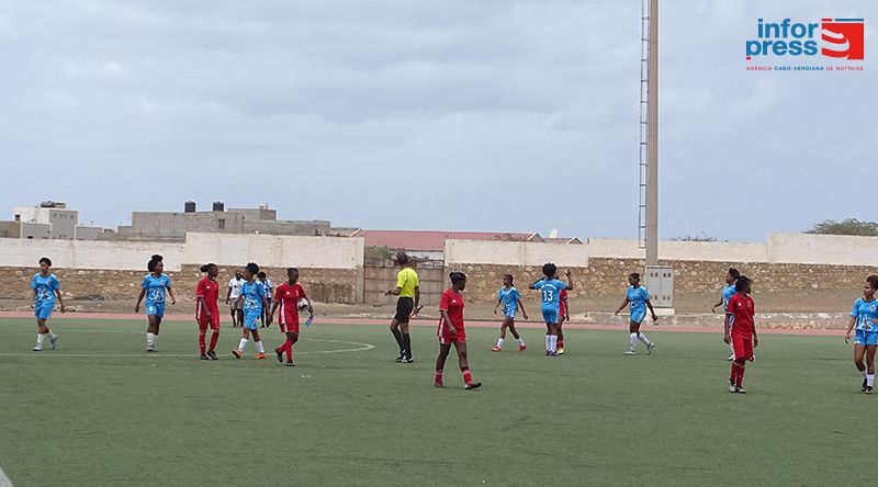 Futebol/Sal: Real Sociedade triunfa no jogo inaugural do campeonato nacional feminino ante Delta 