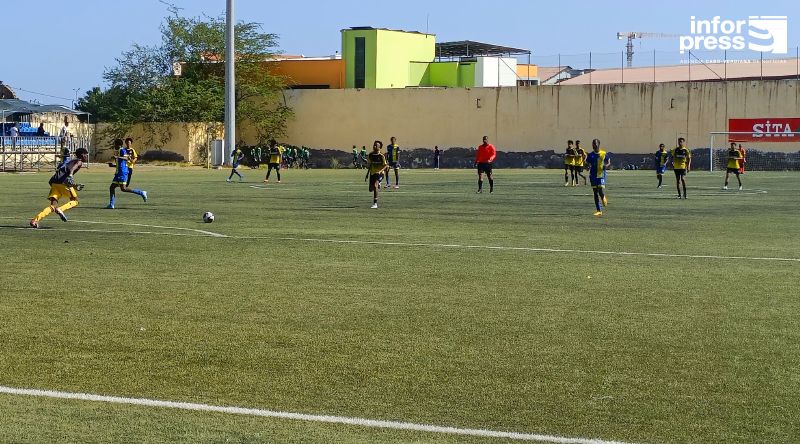 Futebol/Nacional sub-17: Cantareira e Escola Vitória iniciam a competição com vitórias