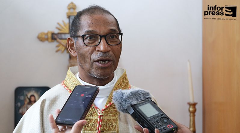 “Natal é festa do encontro existencial, Deus assumiu nossa realidade humana” – D. Arlindo Furtado