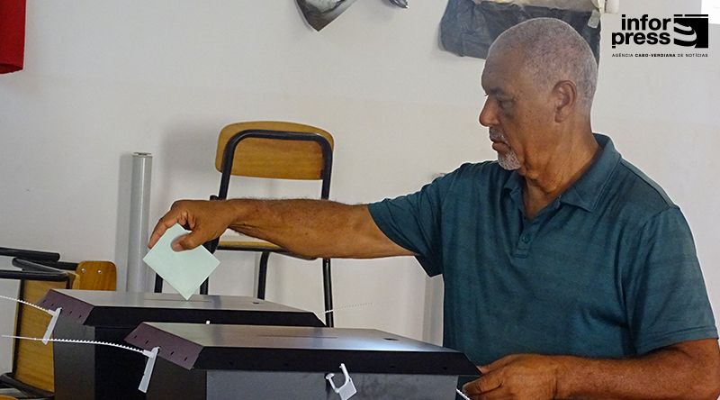 Autárquicas 2024/São Vicente: Candidato Carlos Araújo encorja eleitores a irem votar porque “abstenção é desleixo” 