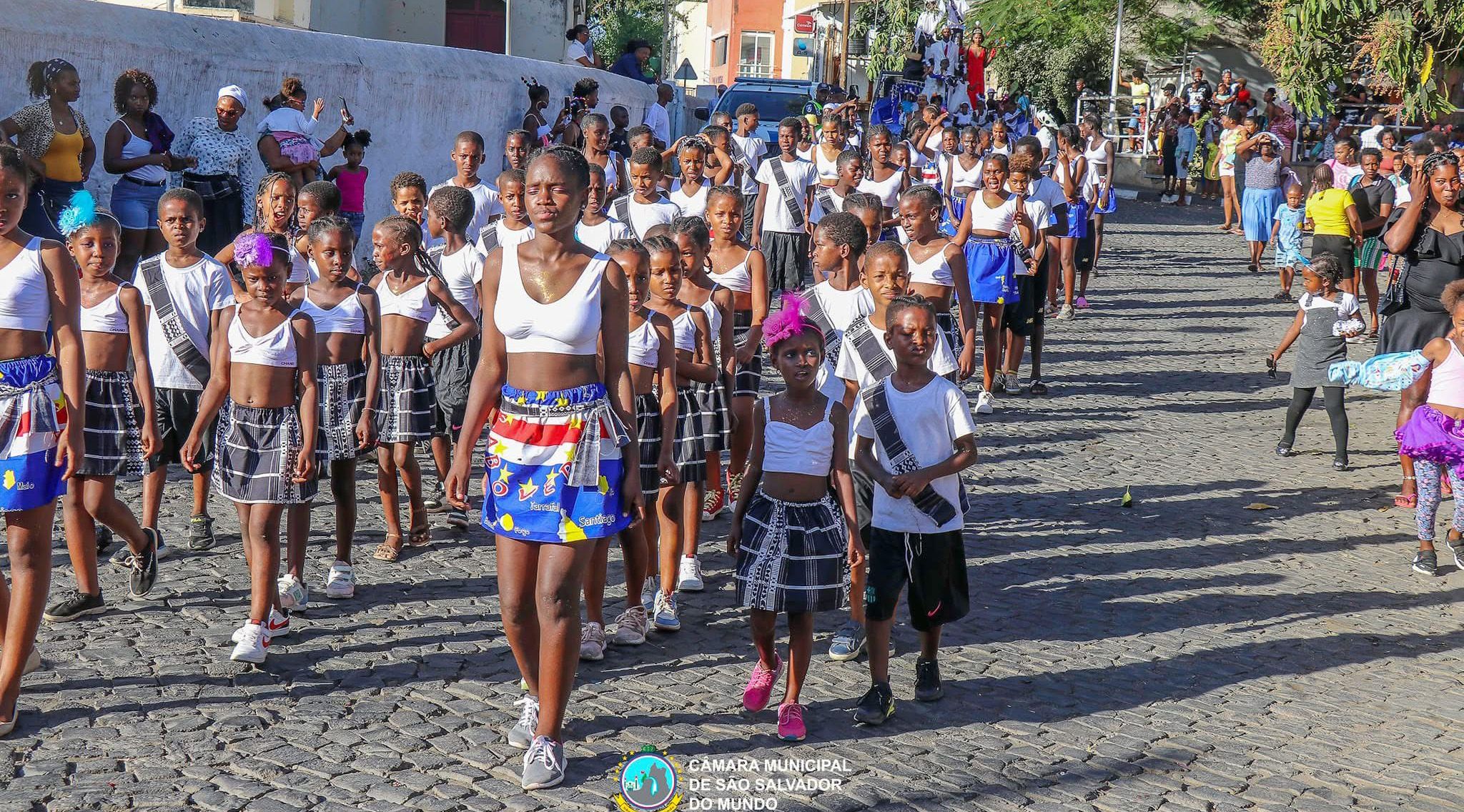 Carnaval 2025/São Salvador do Mundo: Grupos carnavalescos recebem subsídios para competição