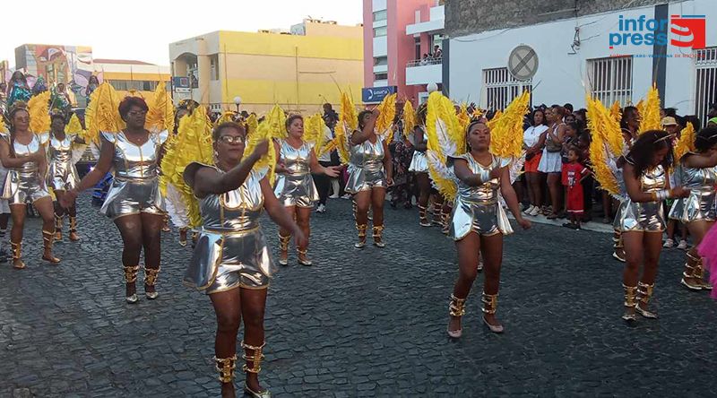 Porto Novo/Carnaval: Centro histórico registou enchente para receber único grupo oficial