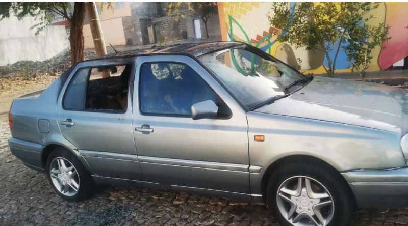 Porto Novo: Incêndio destrói parcialmente viatura do actor de teatro César Lélis