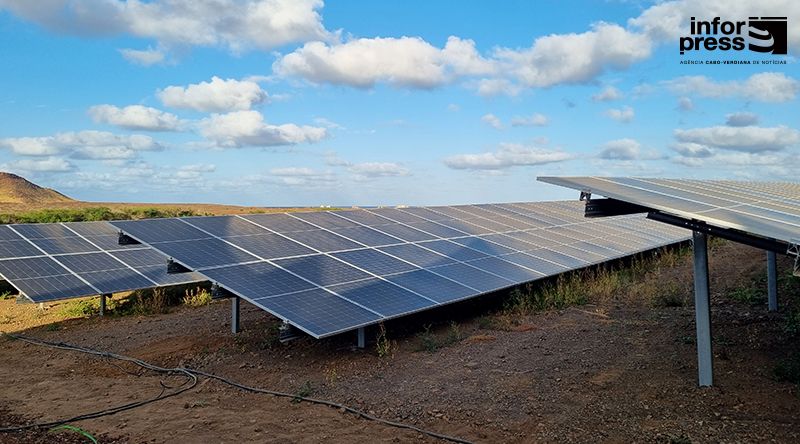 São Vicente: Central fotovoltaica de Salamansa vai permitir poupança de mais duas mil toneladas em combustível fóssil – ministro