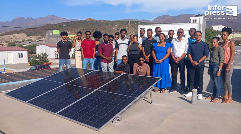 Porto Novo: Centro de idosos recebe sistema fotovoltaico no âmbito da missão académica da Universidade do Mindelo
