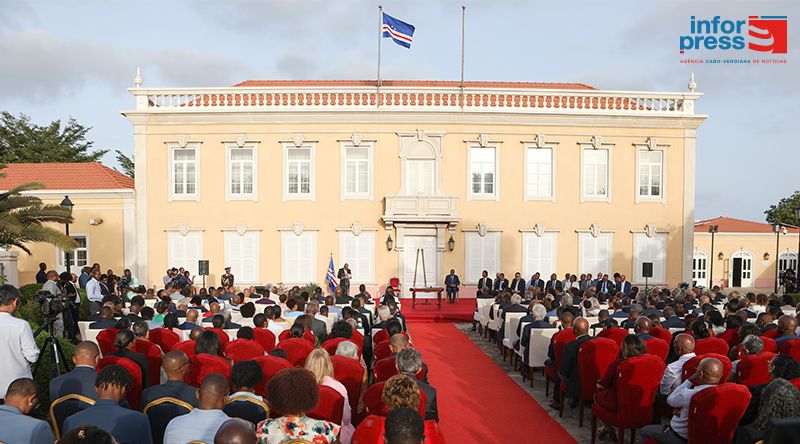 Palácio Presidencial acolheu posse do novo Governo de Francisco Carvalho sob forte expectativa