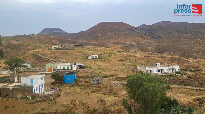 Porto Novo: Famílias no Planalto Norte animadas com possibilidade de ter luz eléctrica em casa pela primeira vez