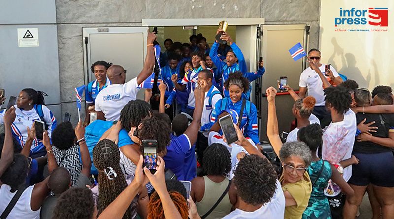 Atletas que representaram Cabo Verde nos XII jogos da CPLP recebidos com muita festa à chegada 