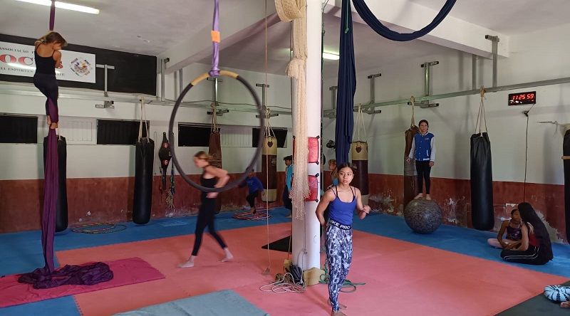 Ilha do Sal: Escola de circo Artatrak procura espaço maior para acolher mais crianças