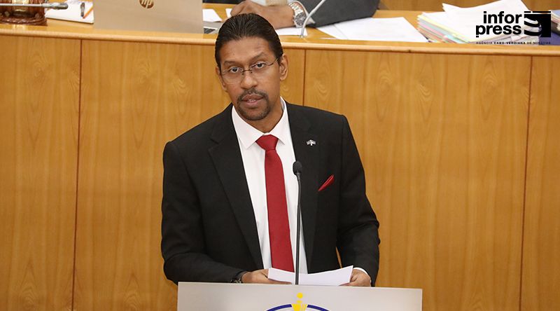 Parlamento: PAICV critica 10 anos de MpD e apela a “nova governação centrada nas pessoas”