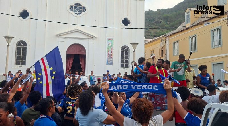 Santo Antão: Euforia em Ribeira Grande com apuramento histórico dos “Tubarões Azuis” para o Mundial 2026