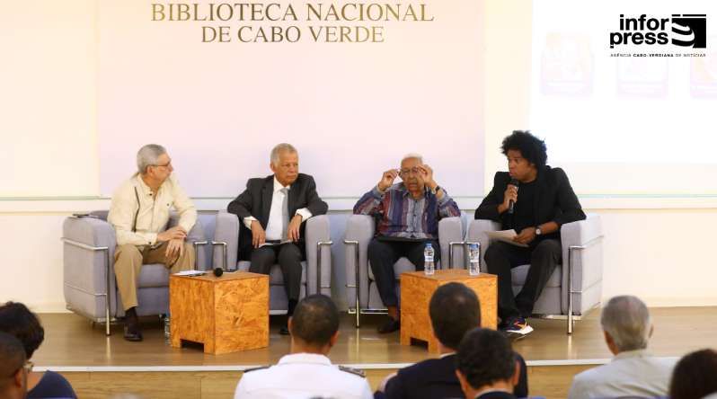 Antigos chefes de Estado e Governo debatem 50 anos de independência e apelam a mais ambição e oficialização do crioulo