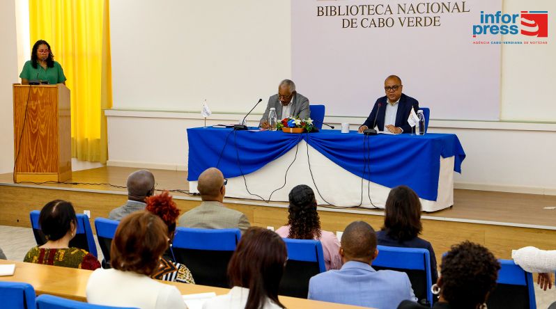 Ministro da Cultura anuncia novos prémios literários para 2026