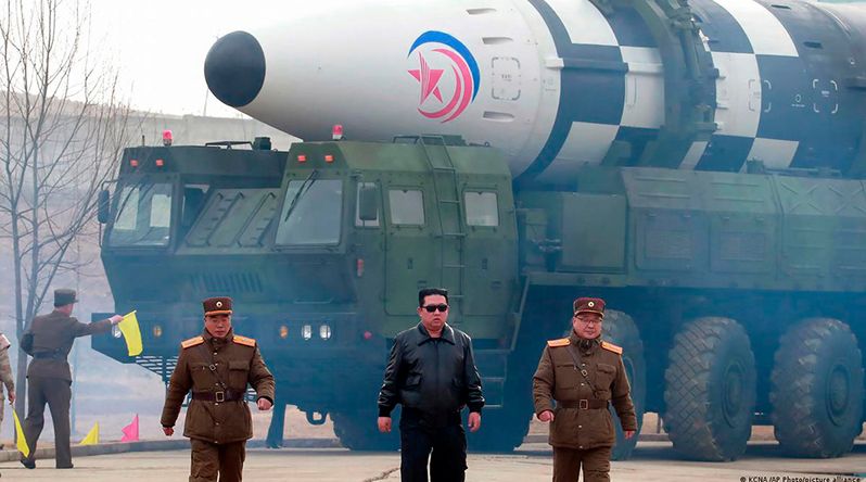 Coreia do Norte afirma ter testado "novo tipo" de míssil antiaéreo