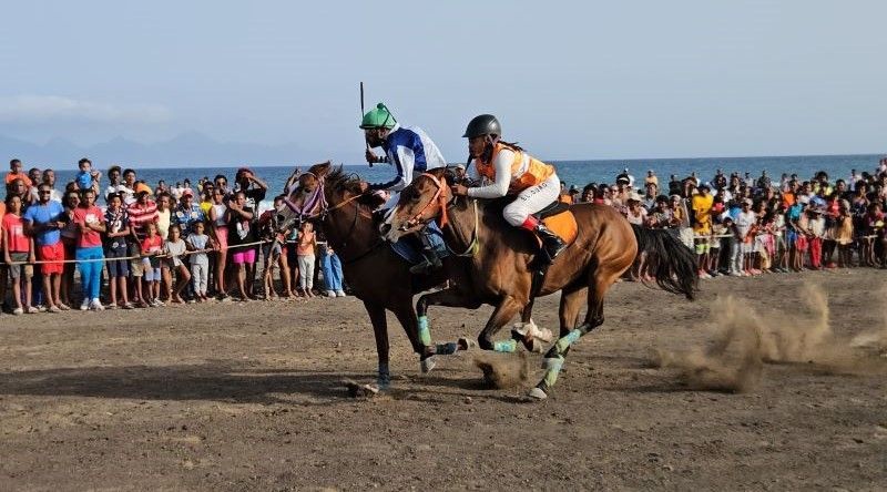 São Vicente: Corrida de cavalos para festas do Município conta com 16 participantes