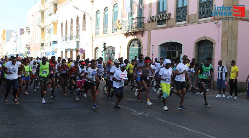 Praia: Artur Silva e Letícia Neves vencem XVII edição da Corrida da Liberdade