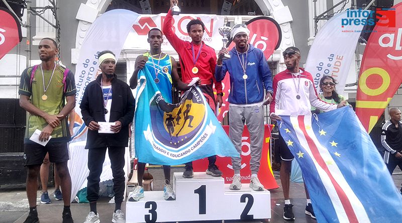 São Vicente/Corrida de São Silvestre: Maria Delgado sagra-se bicampeã e Willian Santos conquista primeiro lugar