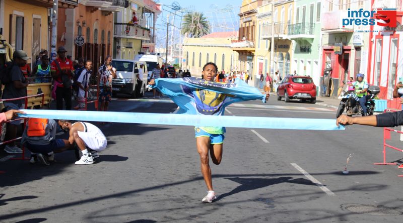 Atletismo/São Vicente: Terceira edição de São Silvestrinha envolve cerca de 150 crianças
