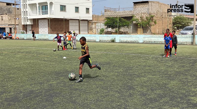 Cada treino um sonho: crianças da EFAG sonham vestir a camisola de Cabo Verde e conquistar o Mundial