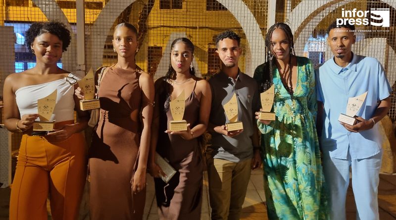 São Vicente: Cruz Vermelha homenageia voluntários que estiveram no terreno durante a tempestade Erin