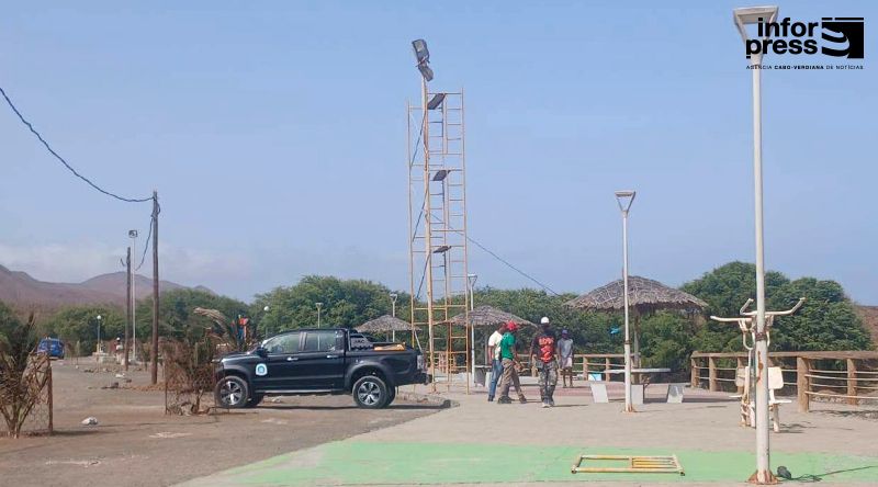 Porto Novo: Praia de Curraletes recebe intervenções para melhorar acolhimento e segurança durante festival